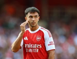 拉亚：今夏引援质量很高，会帮苏维门迪、莫斯克拉尽快适应