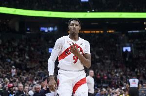 外界批评自己的防守？巴雷特：有点困惑 我的防守又不是很差